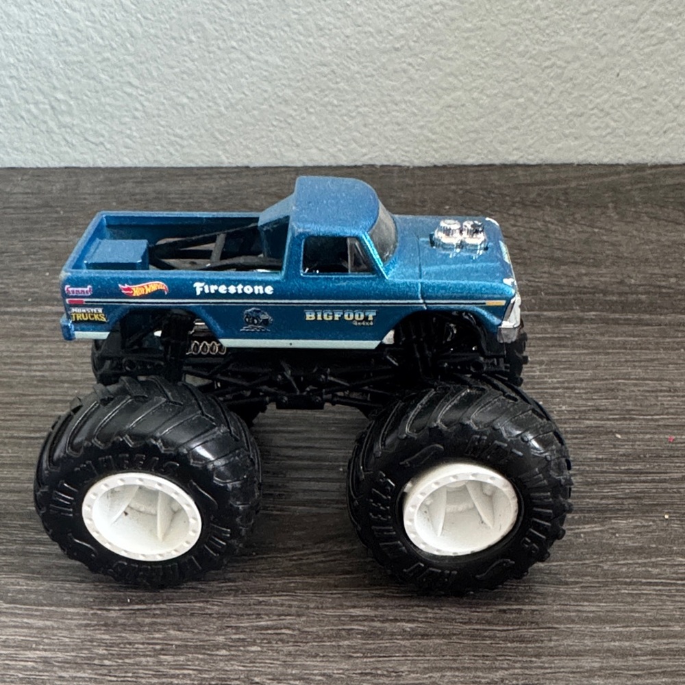 Monster Truck Toy - Blue and Black SMALL BIGFOOT